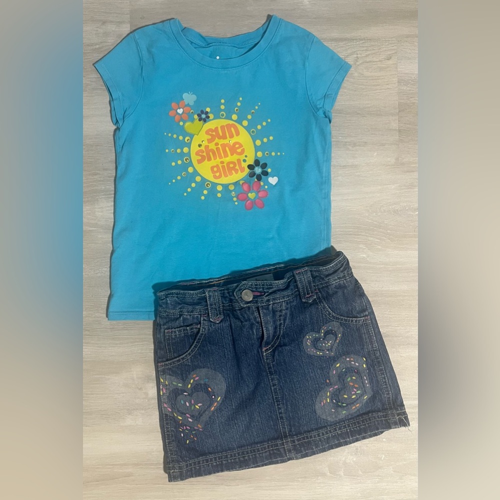 Circo Blue Short Sleeve Tee with Sun Design